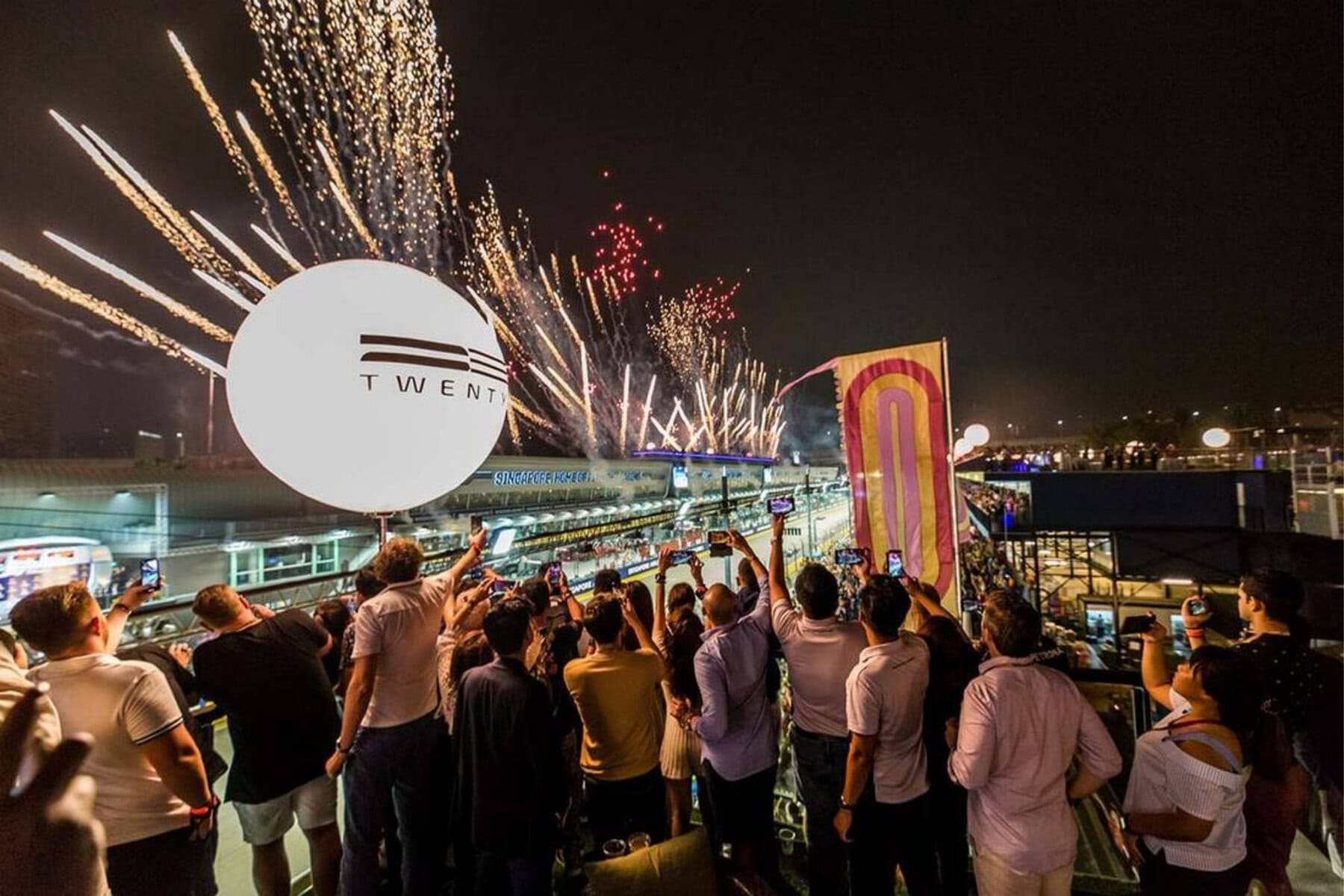fans watching the Singapore GP